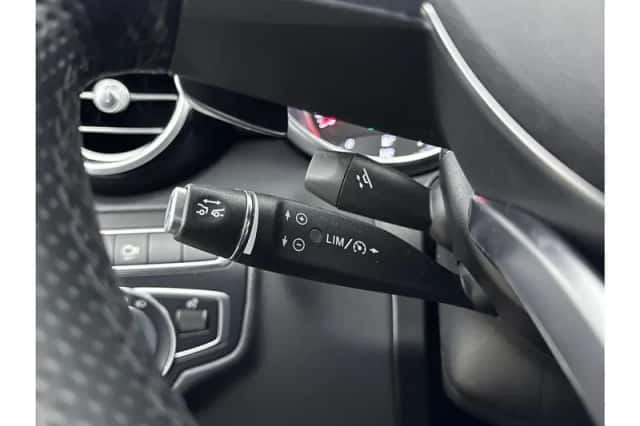 Mercedes-Benz GLC-Klasse (2018) thumbnail 16