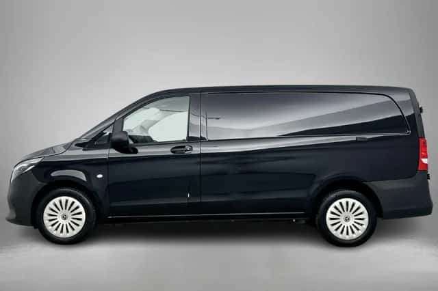Mercedes-Benz Vito (2024) thumbnail 5