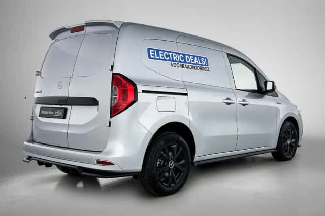 Mercedes-Benz eCitan (2024) thumbnail 2