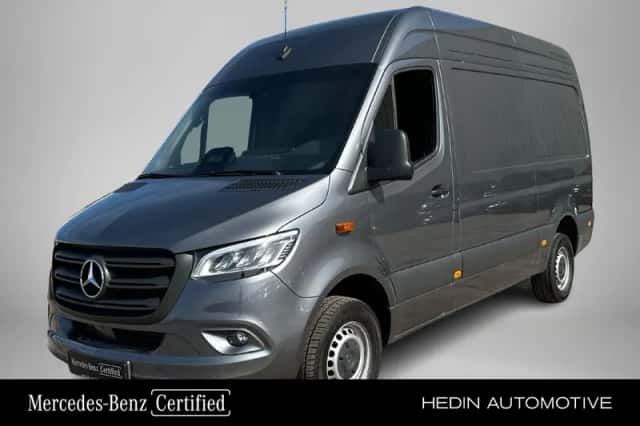 Mercedes-Benz Sprinter (2024) thumbnail 1