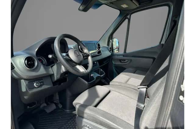 Mercedes-Benz Sprinter (2024) thumbnail 5