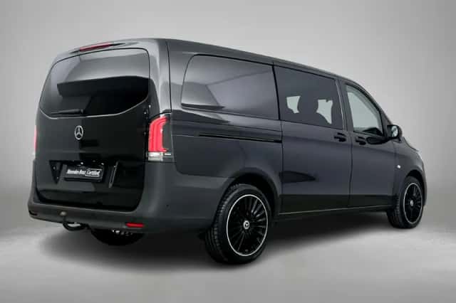 Mercedes-Benz Vito (2024) thumbnail 2