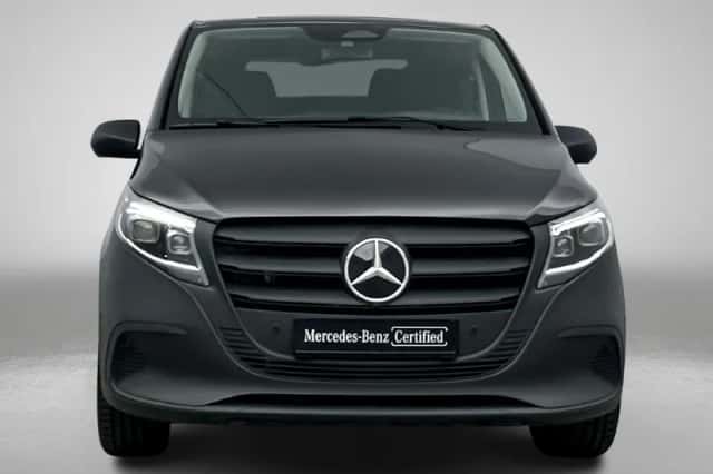 Mercedes-Benz Vito (2024) thumbnail 6