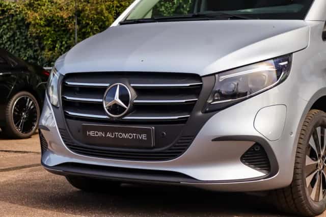 Mercedes-Benz eVito (2025) thumbnail 32