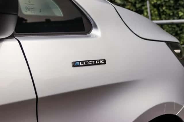 Mercedes-Benz eVito (2025) thumbnail 34