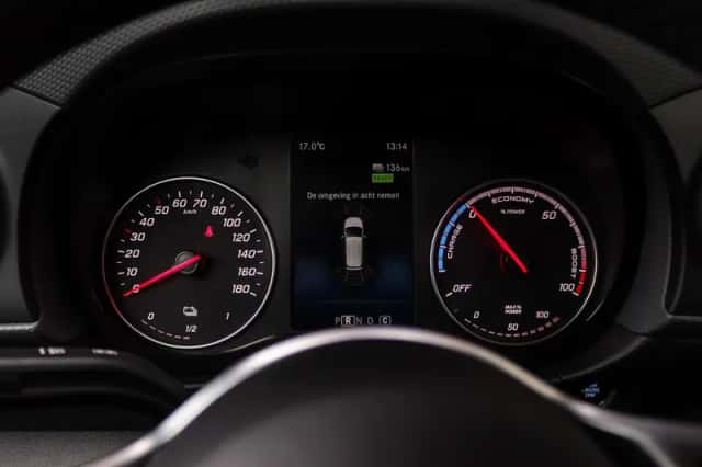 Mercedes-Benz eCitan (2025) thumbnail 26