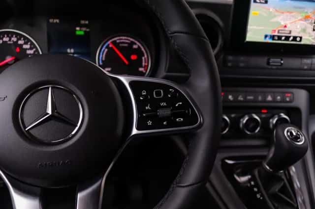 Mercedes-Benz eCitan (2025) thumbnail 28