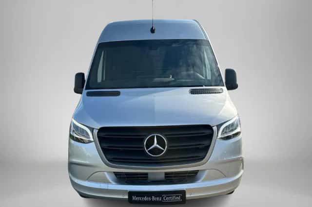 Mercedes-Benz Sprinter (2024) thumbnail 3