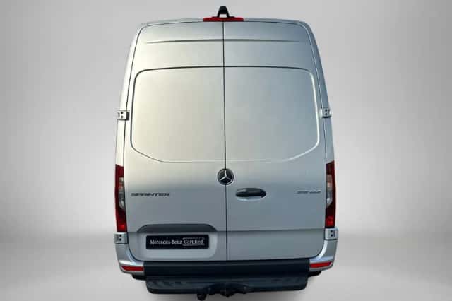 Mercedes-Benz Sprinter (2024) thumbnail 5