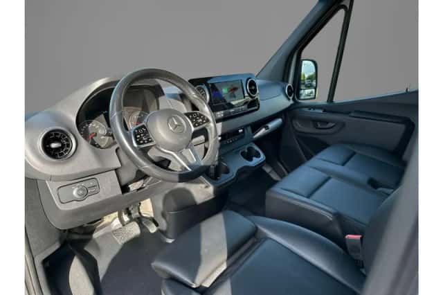 Mercedes-Benz Sprinter (2024) thumbnail 6