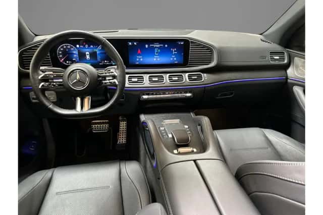 Mercedes-Benz GLE (2025) thumbnail 2