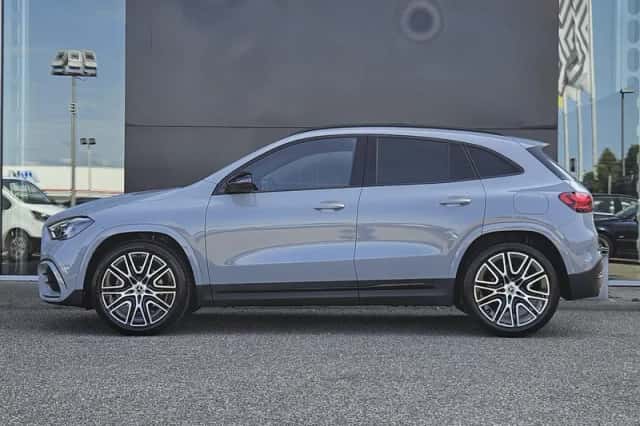 Mercedes-Benz GLA (2026) thumbnail 2