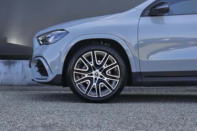Mercedes-Benz GLA (2026) thumbnail 6