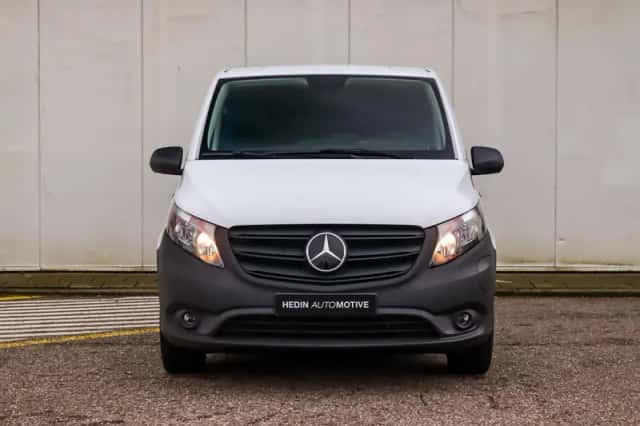 Mercedes-Benz eVito (2025) thumbnail 2