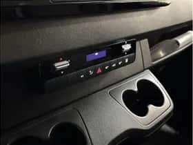 Mercedes-Benz Sprinter (2023) thumbnail 18