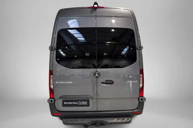 Mercedes-Benz Sprinter (2023) thumbnail 5