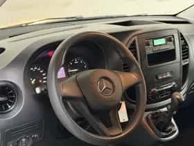 Mercedes-Benz Vito (2022) thumbnail 14