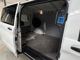 Mercedes-Benz Vito (2022) thumbnail 9