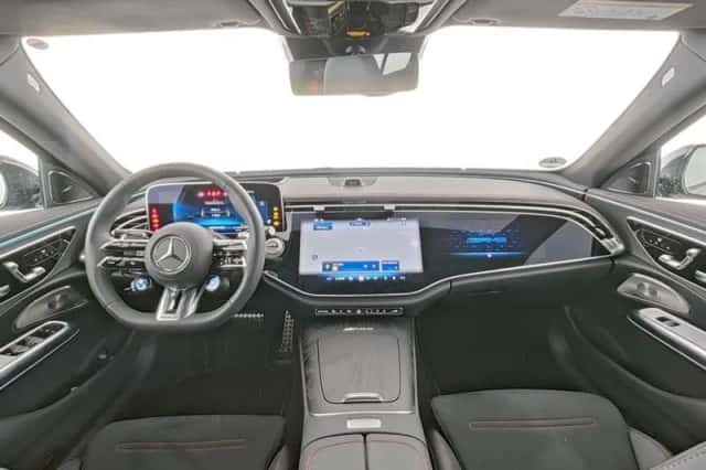 Mercedes-Benz E-Klasse (2025) thumbnail 3