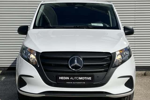 Mercedes-Benz Vito (2026) thumbnail 3