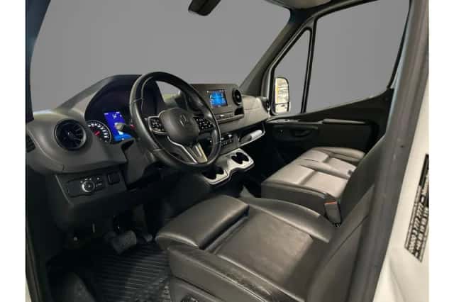 Mercedes-Benz Sprinter (2023) thumbnail 6