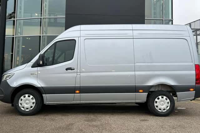 Mercedes-Benz eSprinter (2026) thumbnail 4