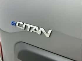 Mercedes-Benz eCitan (2025) thumbnail 24