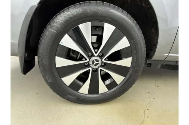 Mercedes-Benz Vito (2024) thumbnail 4