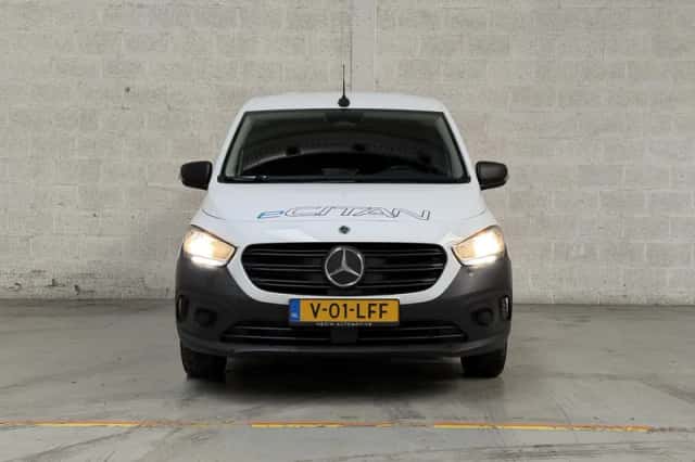 Mercedes-Benz eCitan (2025) thumbnail 6