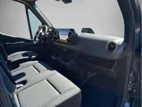 Mercedes-Benz Sprinter (2024) thumbnail 8