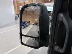 Mercedes-Benz eSprinter (2025) thumbnail 23