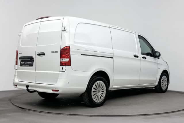 Mercedes-Benz Vito (2026) thumbnail 2
