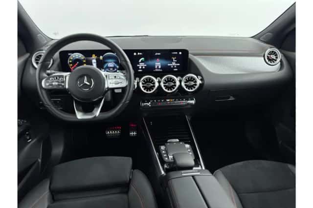 Mercedes-Benz EQA (2023) thumbnail 3