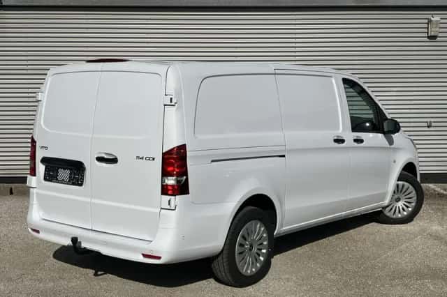 Mercedes-Benz Vito (2026) thumbnail 2