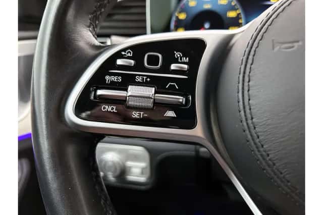 Mercedes-Benz GLE (2021) thumbnail 6
