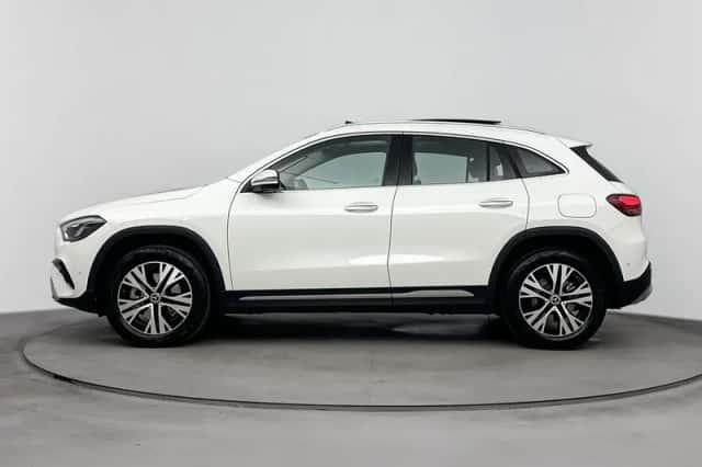 Mercedes-Benz GLA (2025) thumbnail 6