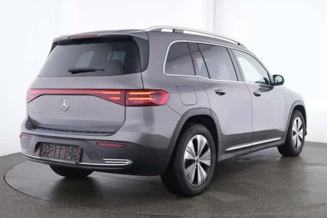 Mercedes-Benz EQB (2025) thumbnail 2