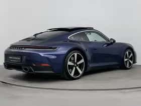 Porsche 911 (2025) thumbnail 2