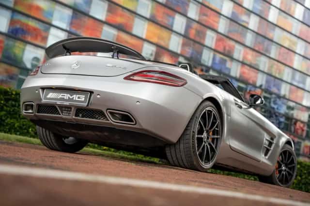 Mercedes-Benz SLS AMG (2013) thumbnail 4