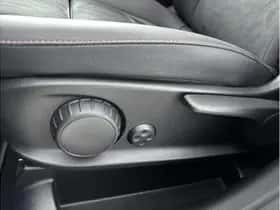 Mercedes-Benz GLA (2024) thumbnail 24