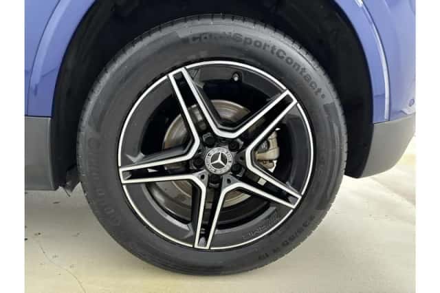 Mercedes-Benz GLA (2024) thumbnail 4