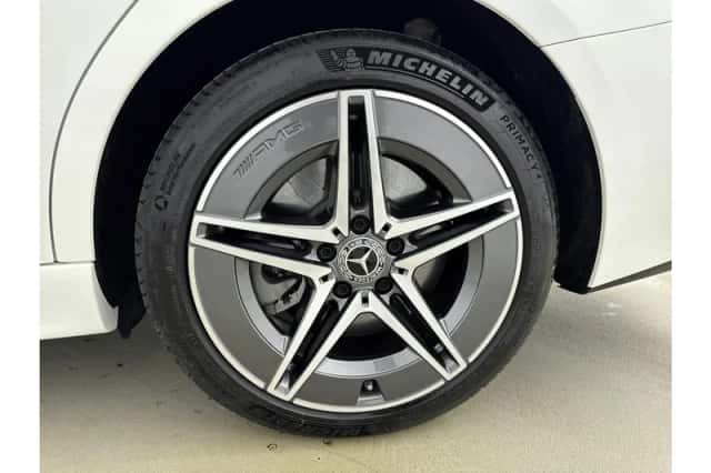 Mercedes-Benz C-Klasse (2025) thumbnail 4
