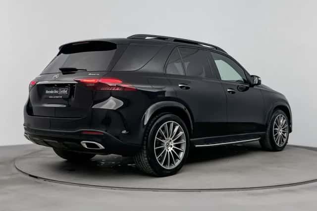 Mercedes-Benz GLE (2024) thumbnail 2