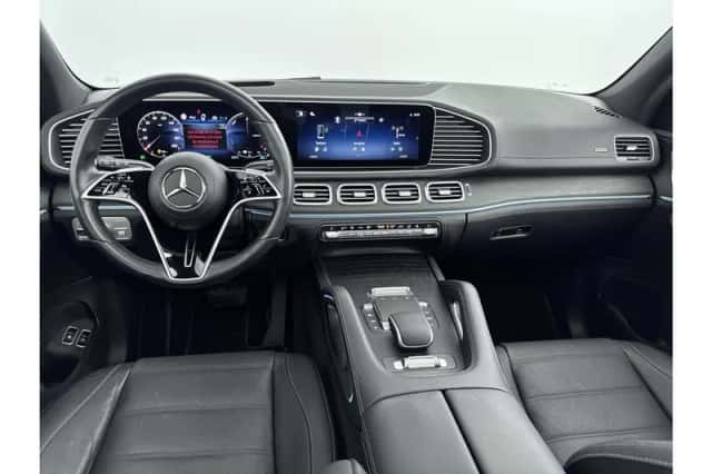 Mercedes-Benz GLE (2024) thumbnail 3