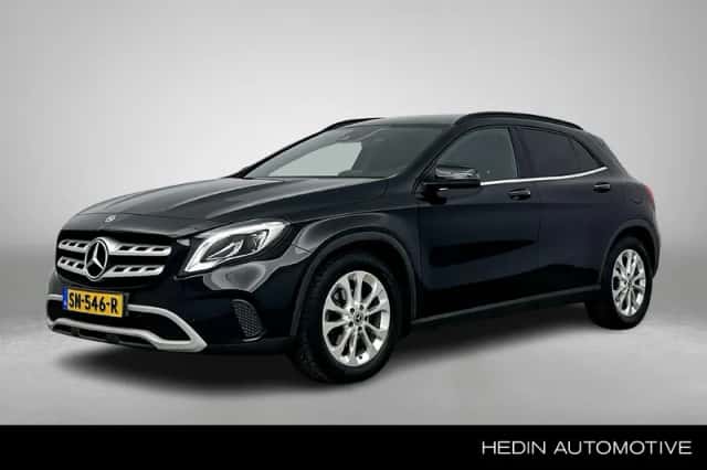 Mercedes-Benz GLA (2018) thumbnail 1