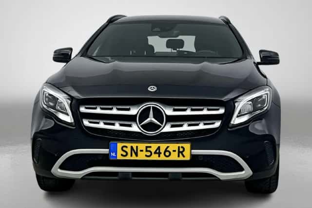Mercedes-Benz GLA (2018) thumbnail 5