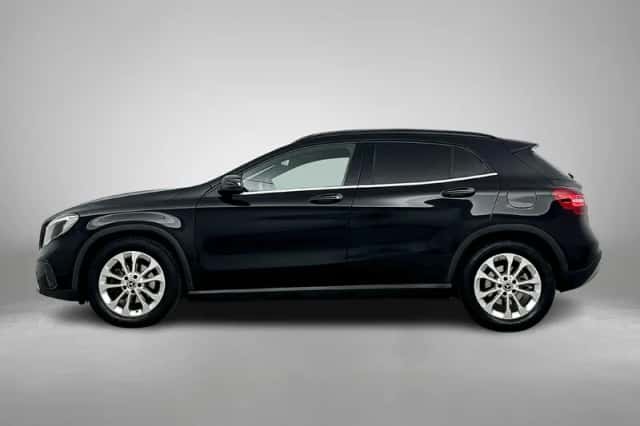 Mercedes-Benz GLA (2018) thumbnail 6