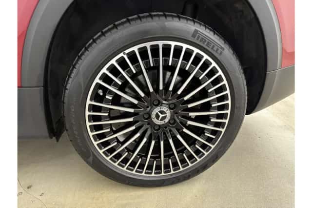 Mercedes-Benz EQB (2022) thumbnail 4