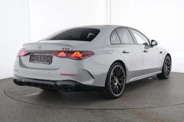 Mercedes-Benz E-Klasse (2025) thumbnail 2