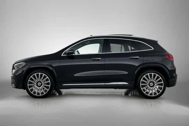 Mercedes-Benz GLA (2024) thumbnail 6